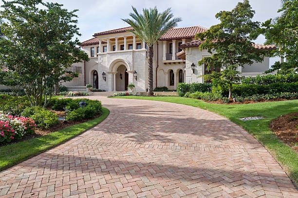 Best Driveway Paving Contractor  in Avon Park, FL